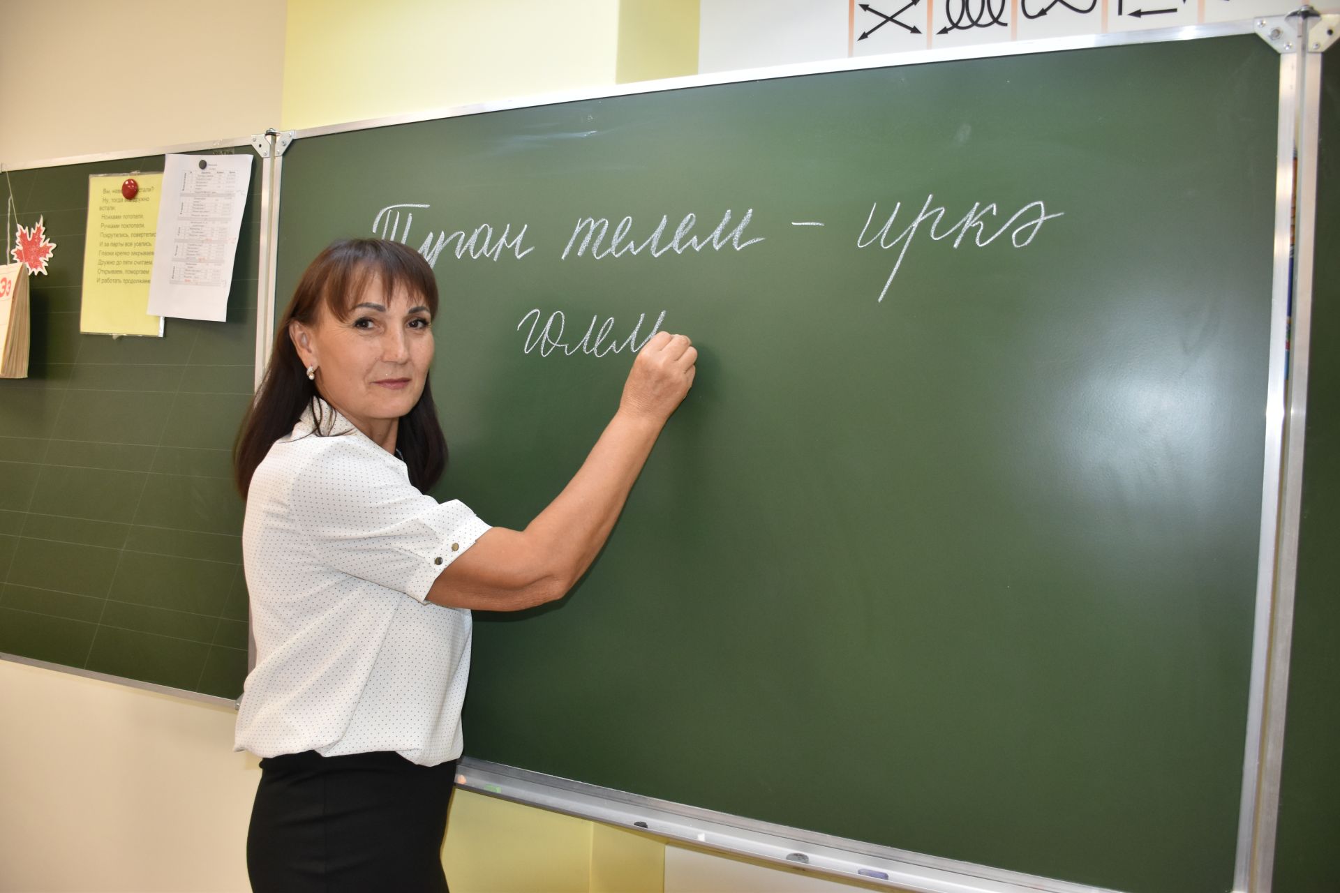 Әнисә Сәгыйтова: «Өчлегә укыганнар урамда кочаклап ала»