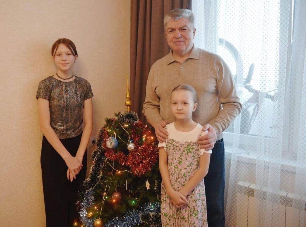 Чаллы мэры Наил Мәһдиев әниләрен югалткан балалар янында булды