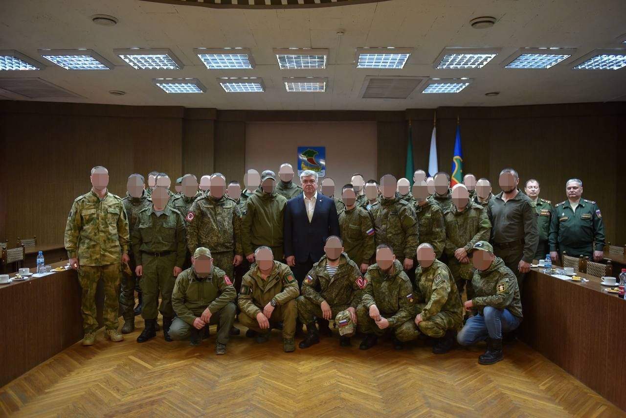 Чаллы мэры хәрбиләр белән очрашты