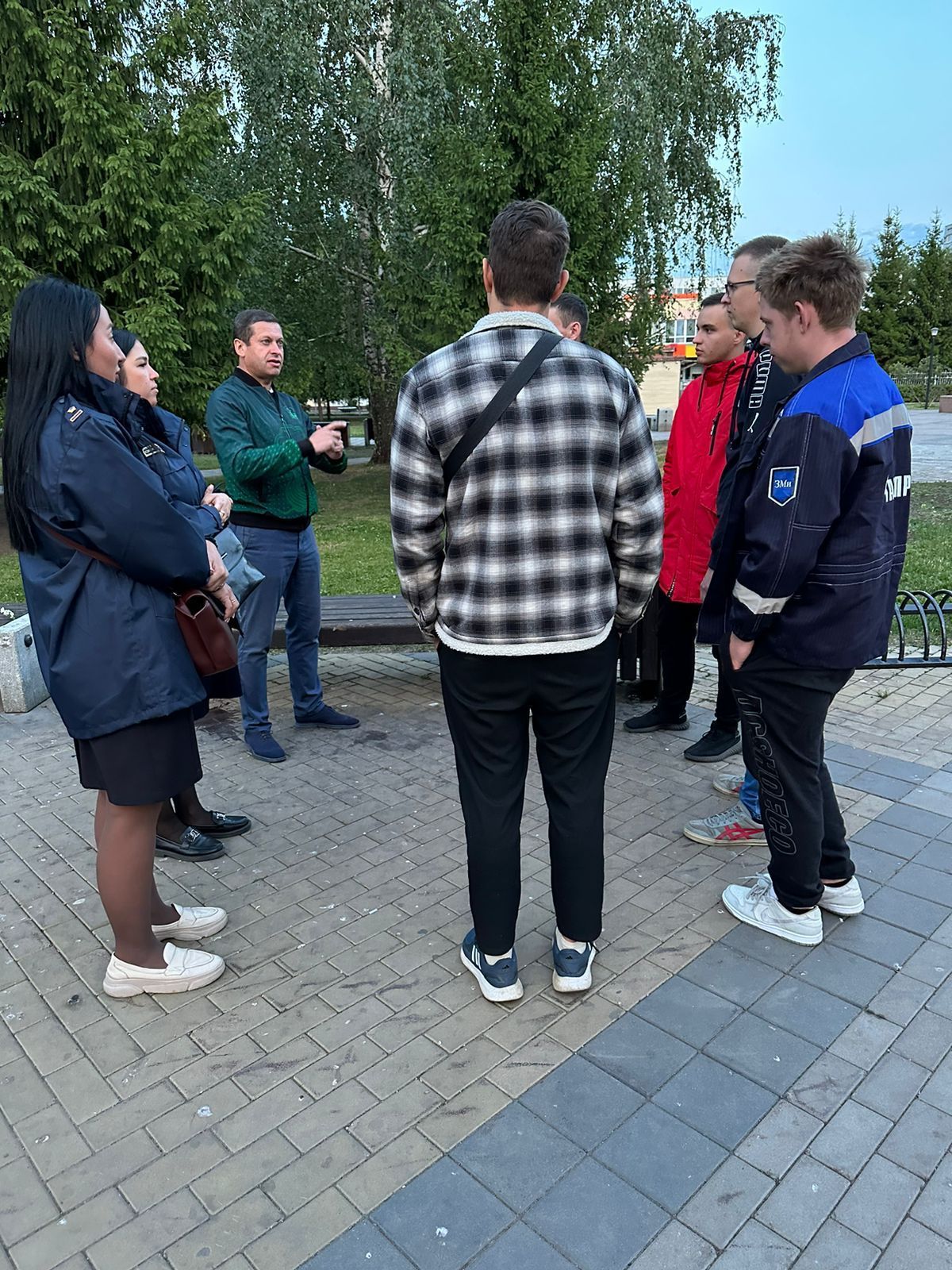 Җәмәгать урыннарында спиртлы эчемлекләр кулланырга ярамый