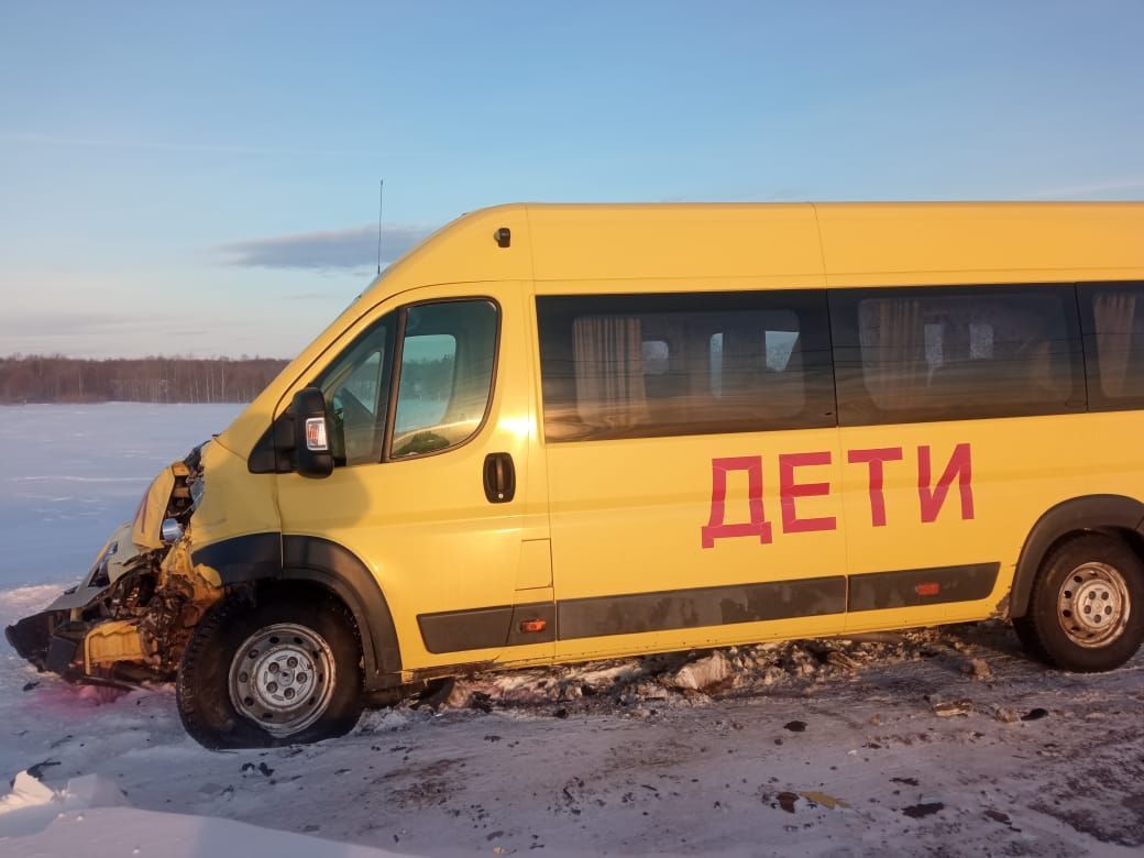 Тукай районында мәктәп автобусы юл һәлакәтенә очрады