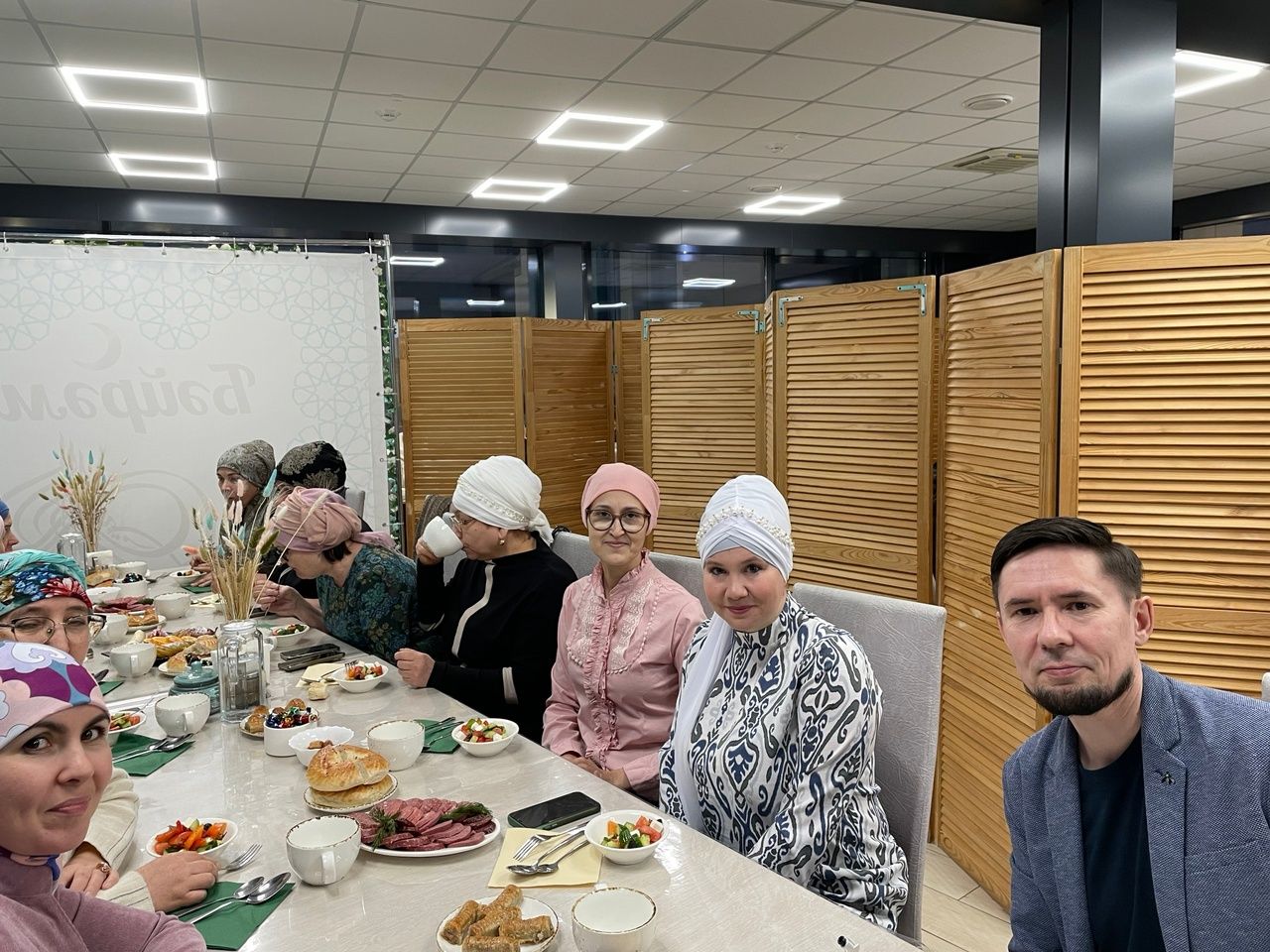 Чаллының татар матбугаты үзәге журналистларын ифтарга җыйдылар