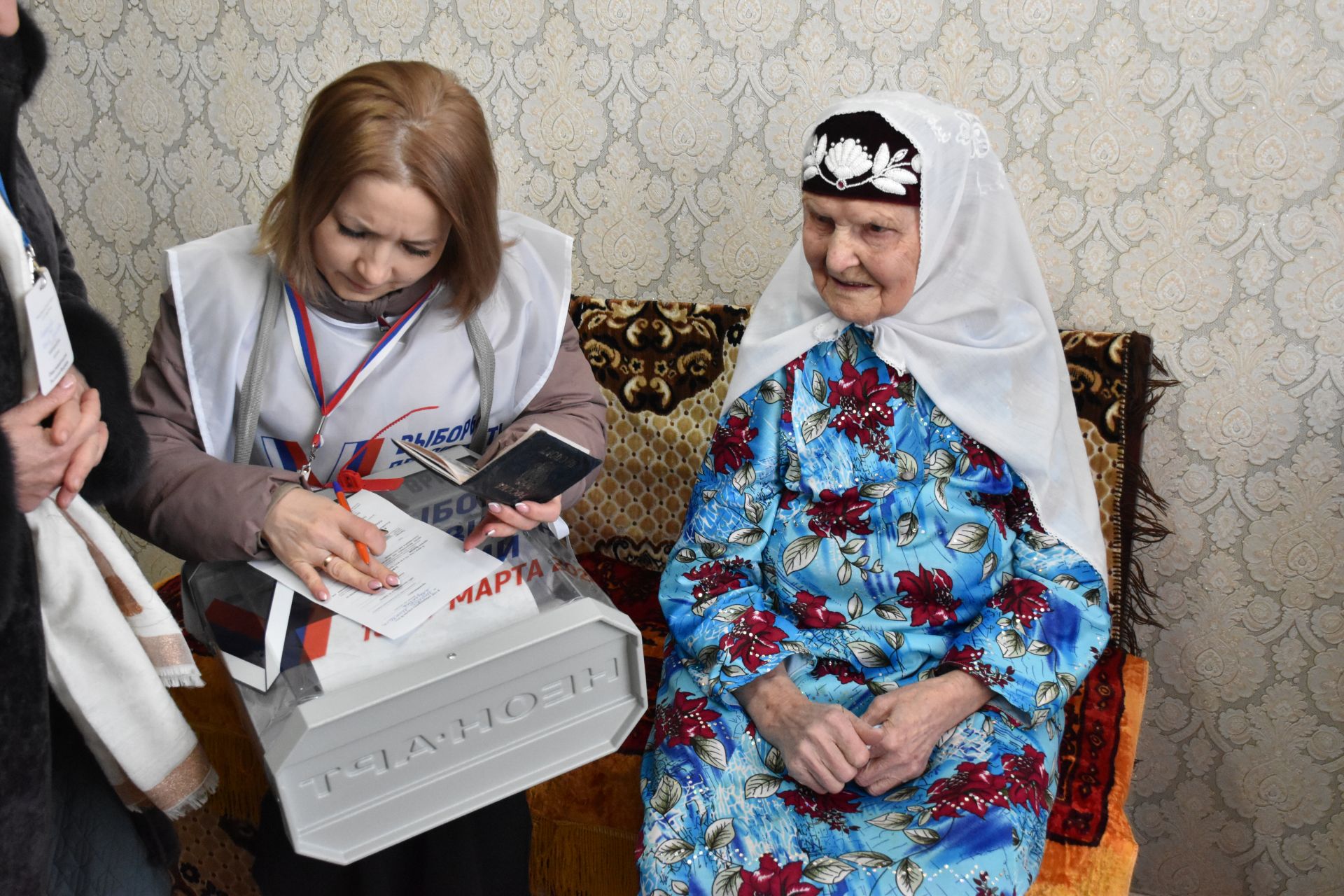Чаллыда 100 яшьлек әби сайлауларда үз тавышын бирде