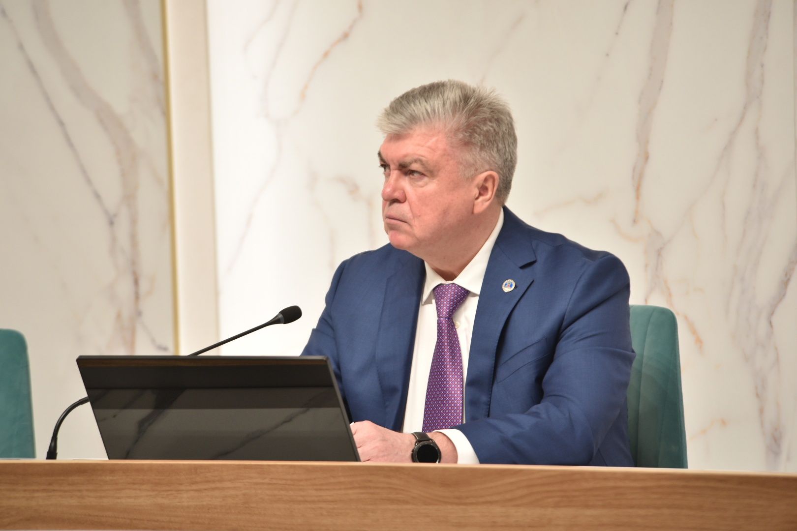 Наил Мәһдиев: «Парк һәм скверлар электр транспортлары өчен түгел!»