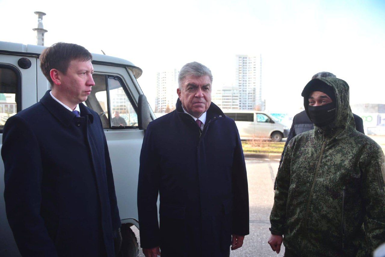 Чаллыда «Дым» позывнойлы хәрбигә автомобиль тапшырылды