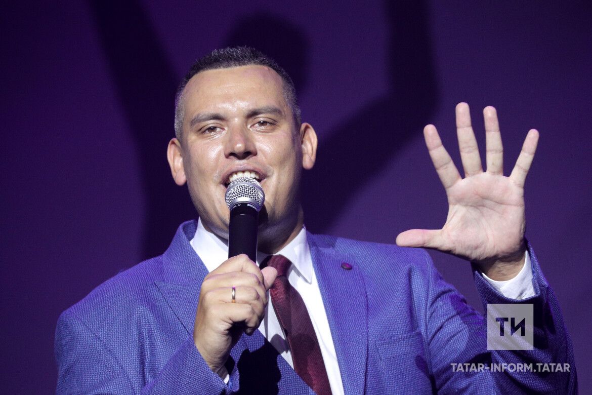 Алмаз Мирзаянов Резидә Шәрәфиева турында: «Нигә көтмәгәндә китеп бардың?».