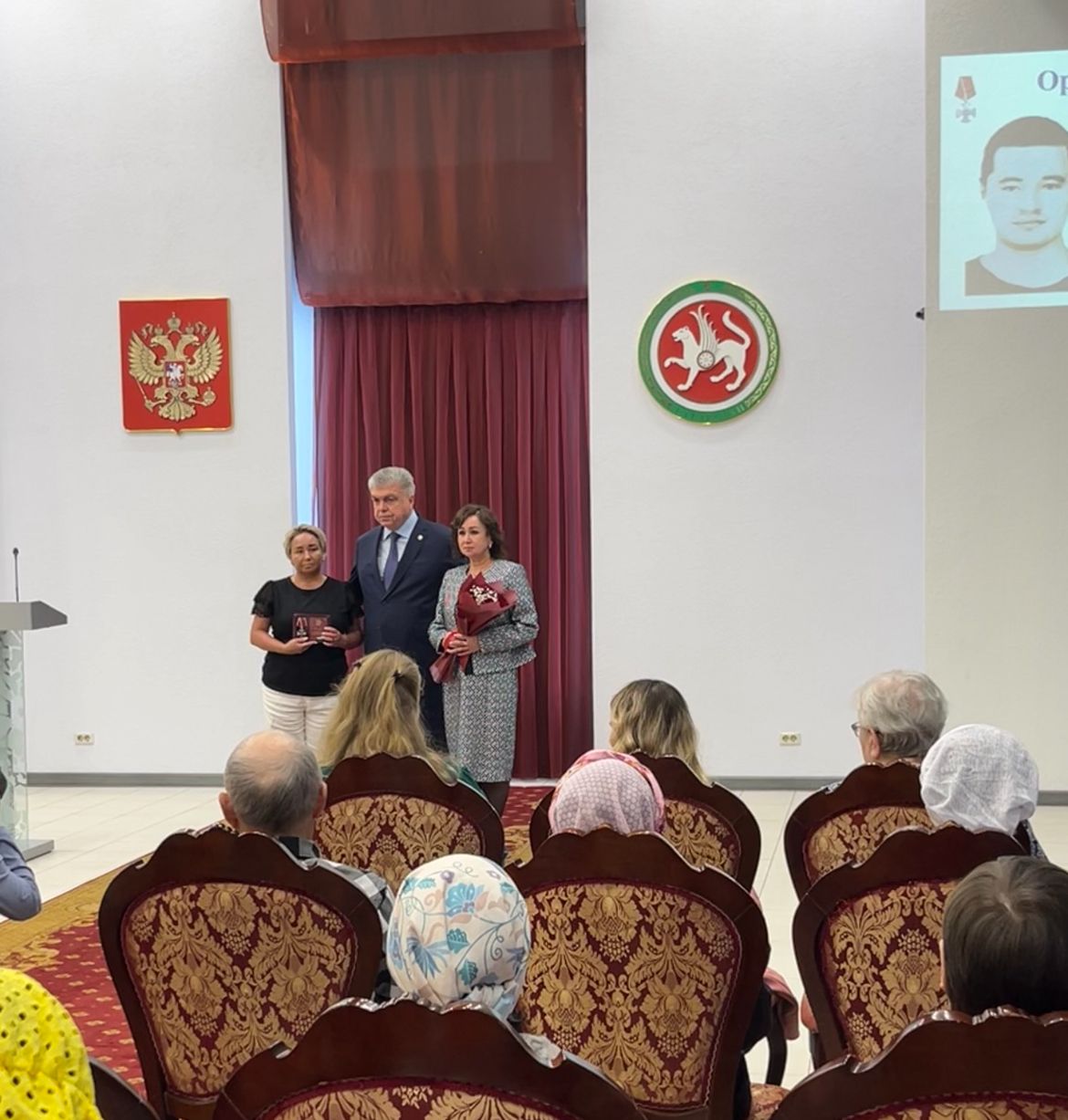 Чаллыда һәлак булган хәрбиләрнең якыннарына Дәүләт бүләкләре тапшырылды