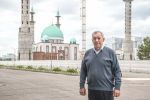 «Бар акчасын мәчет төзелешенә биргән әбигә шаккаттык»