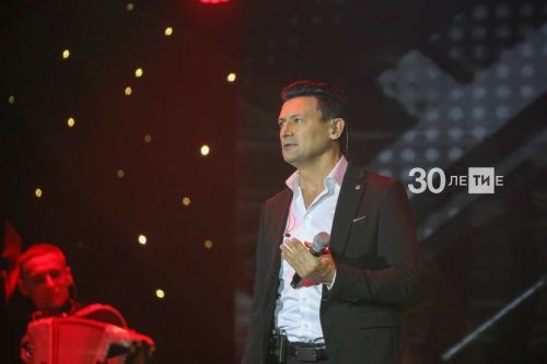 Әнвәр Нургалиев хәрби операциягә киткән егетләргә багышлап җыр яздырган