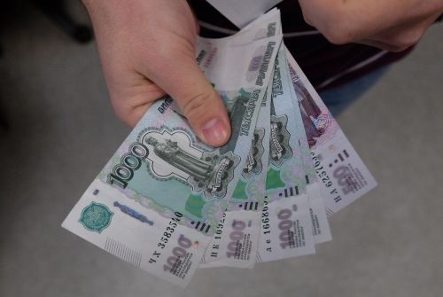 Россиядә хезмәткәрләргә аванс түләү кагыйдәләре үзгәрде