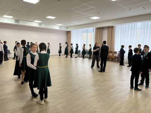 Лицей укучылары театрда дәресләр алды