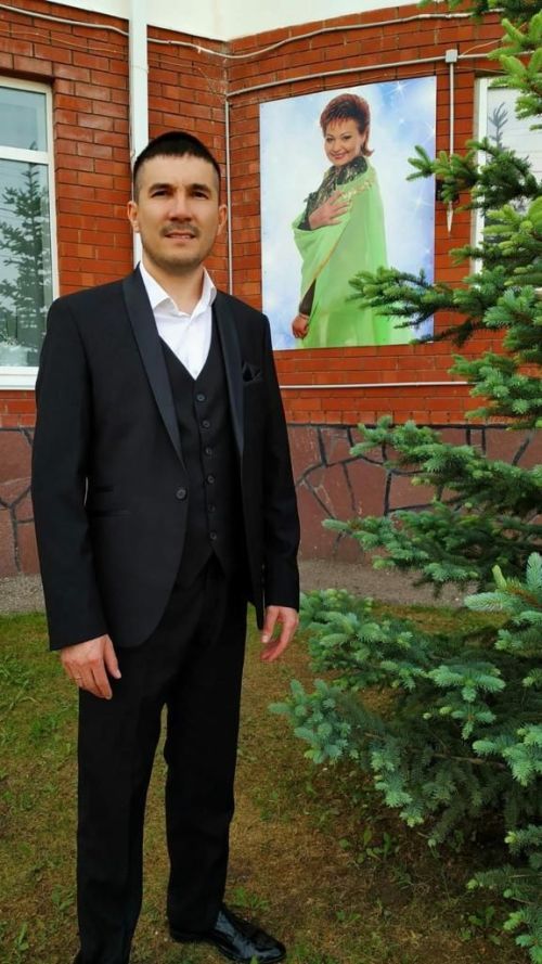 Тәтешле егете Хәния Фәрхинең исемен мәңгеләштергән