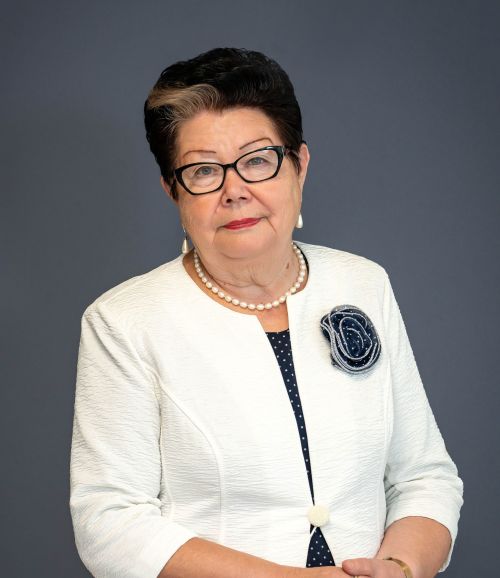 Гөлзада Рзаева: «Сыгылса да, торып баскан чәчәк мин...»