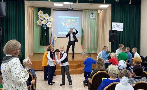 Салаватны балалар да, олылар да яратты