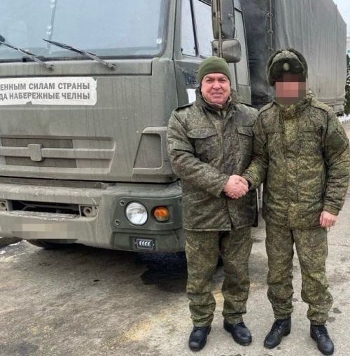 Чаллы мэры хәрбиләр янында