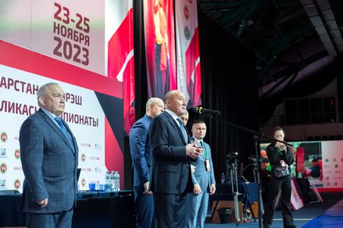 Казанда республиканың иң көчле көрәшчеләре бил алышты - ФОТОЛАР