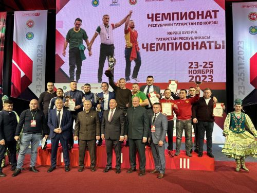 Казанда республиканың иң көчле көрәшчеләре бил алышты - ФОТОЛАР