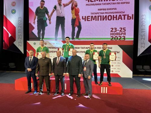 Казанда республиканың иң көчле көрәшчеләре бил алышты - ФОТОЛАР