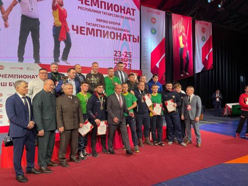 Казанда республиканың иң көчле көрәшчеләре бил алышты - ФОТОЛАР