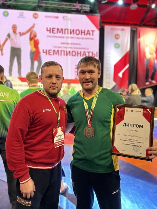Казанда республиканың иң көчле көрәшчеләре бил алышты - ФОТОЛАР