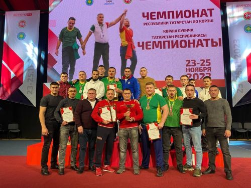 Казанда республиканың иң көчле көрәшчеләре бил алышты - ФОТОЛАР