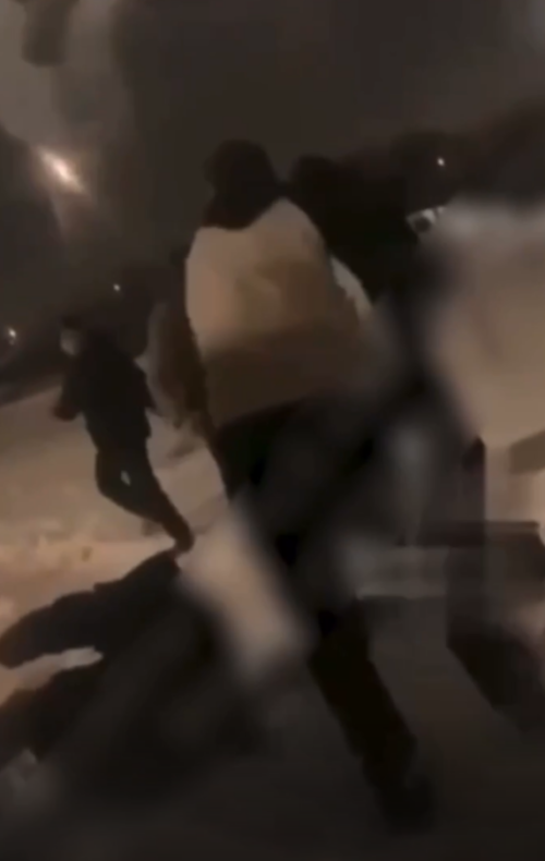 Чаллы автобусында ир-атлар сугышты - ВИДЕО