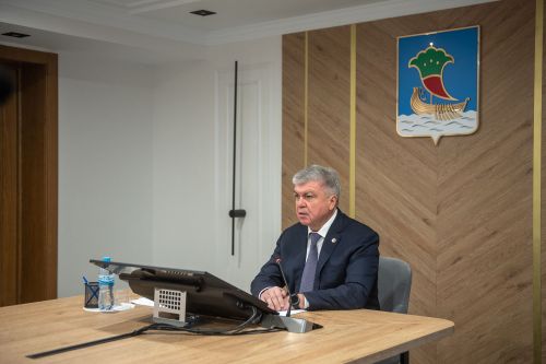 Чаллы мэры Наил Мәһдиев эшмәкәрләргә рәхмәт әйтте