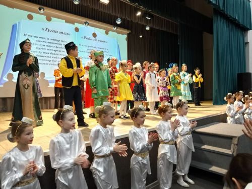 Чаллыда Халыкара туган тел көнен билгеләп үттеләр - фотолар
