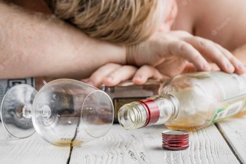 Чаллыда алкоголь эчеп исергән 8 яшьлек кызга ярдәм иткәннәр