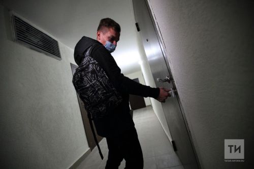 Командировкадан кайтса, ни күзе белән күрсен: ишекләр ватык, бүлмәдә - исерекләр...