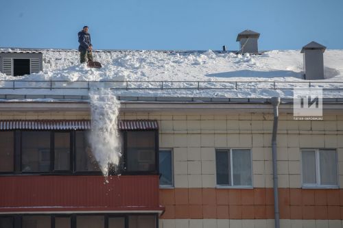 Прокуратура Чаллыда бер хатын-кызга түбәдән боз сөңгесе төшү турында мәгълүматны тикшерә