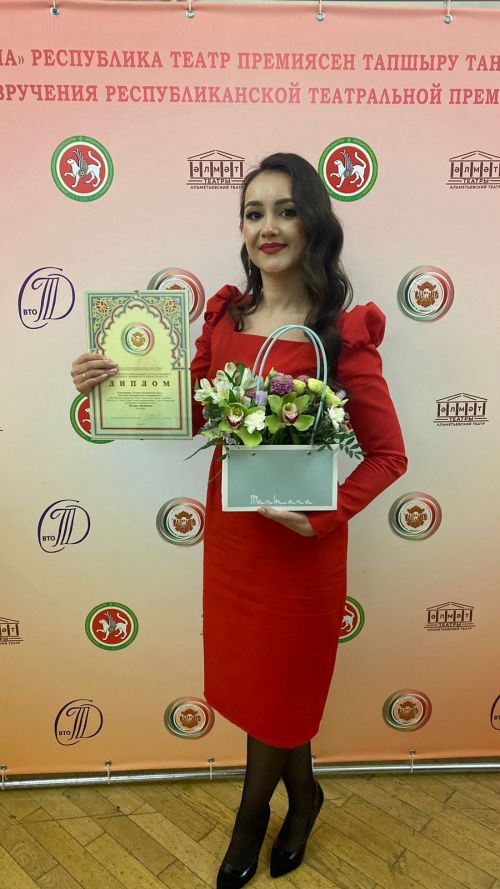 Чаллы театры артисты Индира Маликова дәрәҗәле премия алды - фотолар галереядә