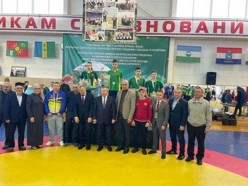 Мамадыштан җиңү белән кайттылар - ФОТОЛАР