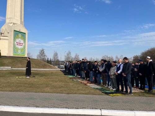 Әлфәс хәзрәт Гайфулла мөселманнарны игелек кылырга, бер-берсен кичерергә өндәде