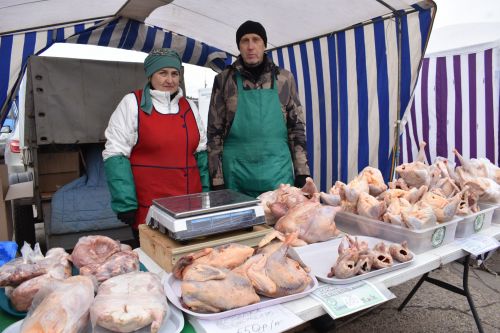 Ярминкәдә үз товарларын тәкъдим итүчеләр: «Бөтен продукциябезне сатып кайтып китәбез» - ФОТОЛАР