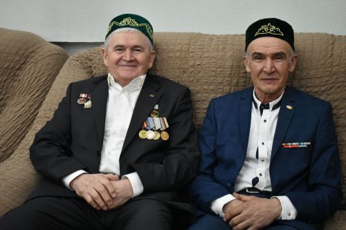 Бәһзәр Фазлыев: «Армиядә егетләр белән татар көйләренә күңел ача идек»