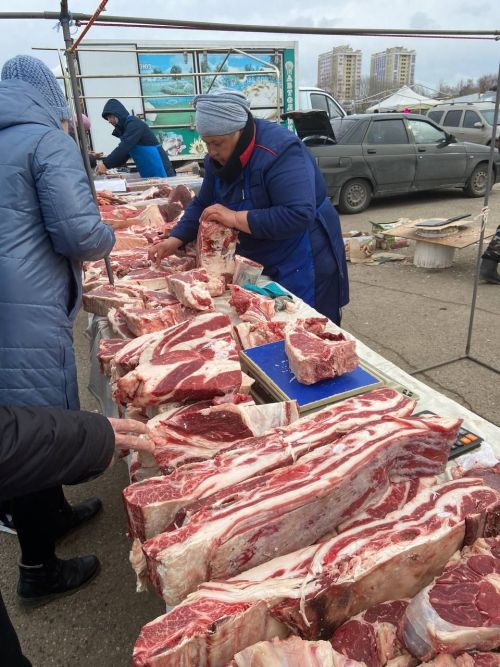 Ярминкәдә үз товарларын тәкъдим итүчеләр: «Бөтен продукциябезне сатып кайтып китәбез» - ФОТОЛАР