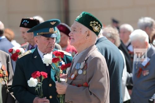 Чаллы ветераннарына бүләкләр тапшыралар