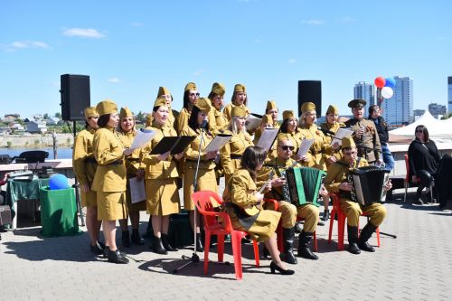 Чаллы халкын солдат боткасы белән сыйладылар - ФОТОРЕПОРТАЖ