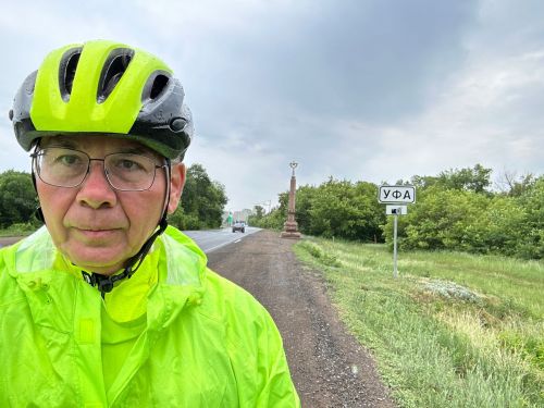 Чаллы хастаханәсенең элеккеге баш табибы велосипед белән Уралга барган- ФОТОЛАР