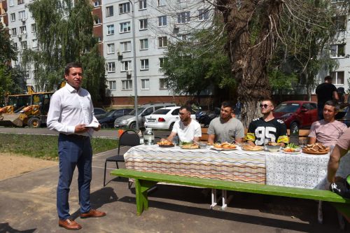 Төзекләндерүчеләрне пылау белән сыйладылар - ФОТОЛАР