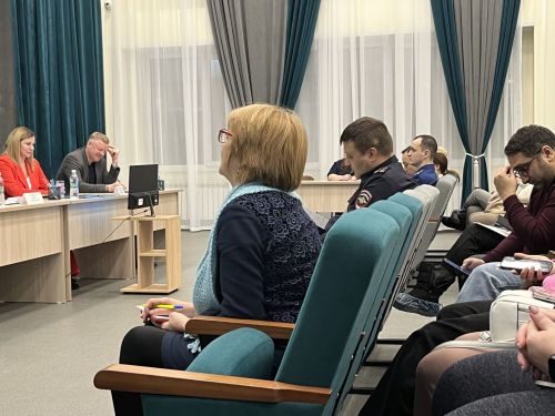 Полиция подполковнигы халыкны ярдәмгә чакырды