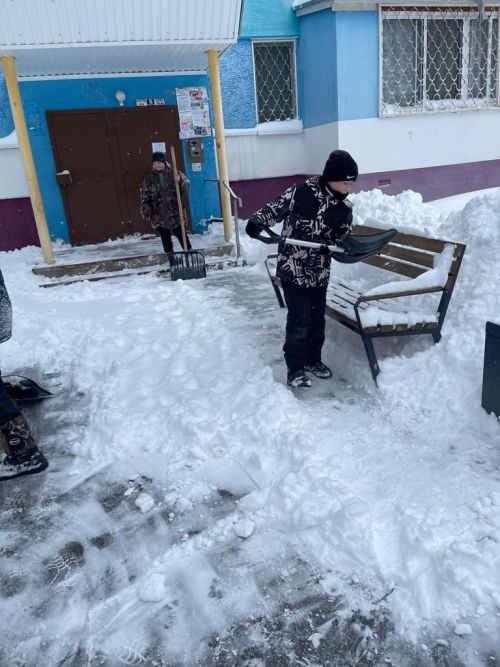 Идарә итү компаниясе директоры: «Бухгалтерларыбызга кадәр чыгып, кар көрәде»