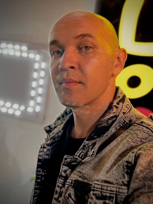 «Казан егетләре» солисты Айдар Әгъләмов: «Китәргәме, калыргамы дигән уйлар була»