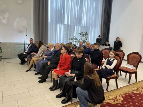 Чаллы мэры хәрбиләрнең гаиләләренә «Батырлык» ордены тапшырды