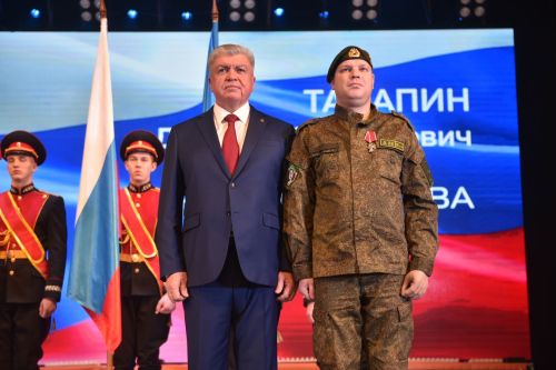 Чаллы халкы каһарман егетләрне басып алкышлады