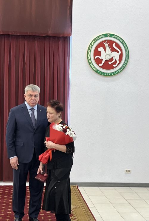 Чаллы мэры хәрбиләрнең гаиләләренә «Батырлык» ордены тапшырды