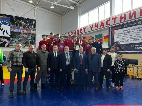 Чаллының яшь көрәшчеләре Татарстан чемпионатында уңышлы чыгыш ясады - ФОТОЛАР