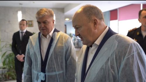 Чаллы мэры яраланган хәрбиләр  белән очрашты