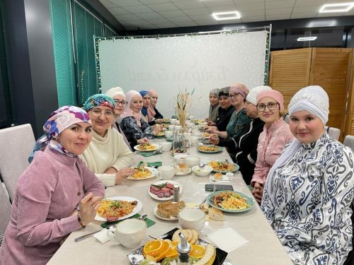 Ифтарда ишеткәннәрдән: «Тәлинкәдә ризыкның бөртеге дә калырга тиеш түгел!»